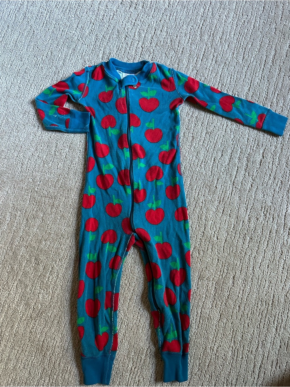 Hanna Andersson apple zip pjs